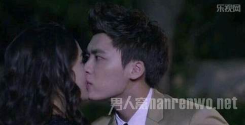 李易峰李沁一不小心吻上