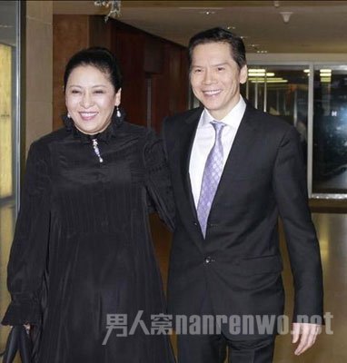 向华强夫妇