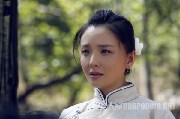 孙茜眼含泪水