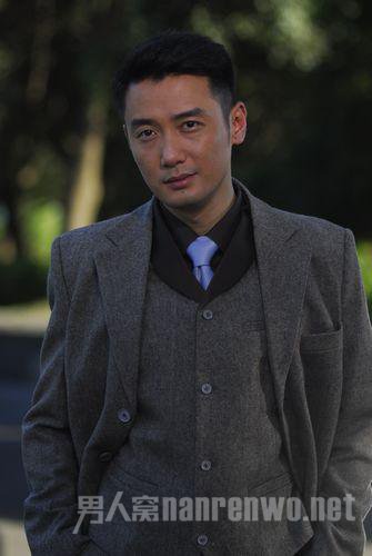 巩峥眼神迷人 巩峥眼神迷人