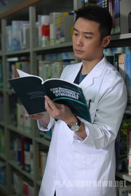 巩峥《产科医生》剧照 巩峥《产科医生》剧照