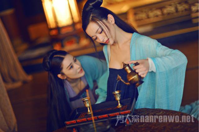 施诗和张馨予