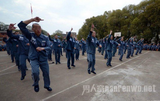 服刑人员跳广场舞