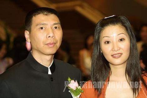 冯小刚徐帆夫妻相十足