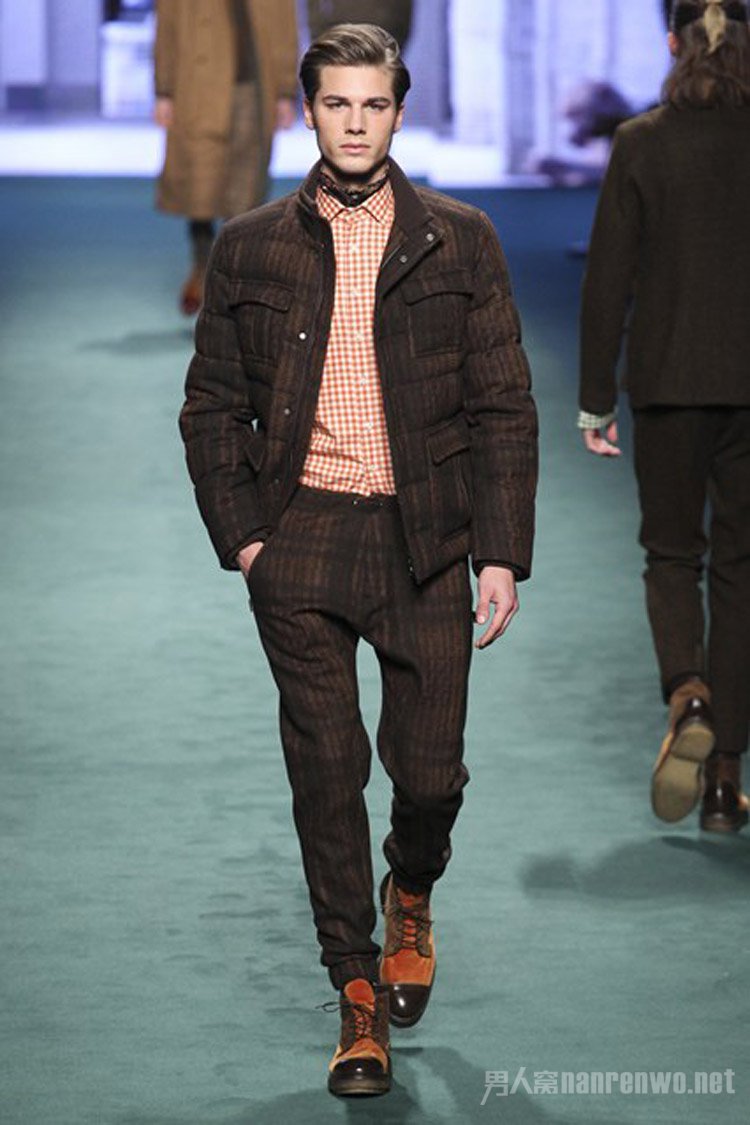 　Etro