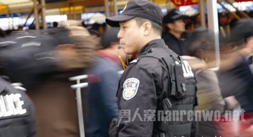 全警日夜奋战40天