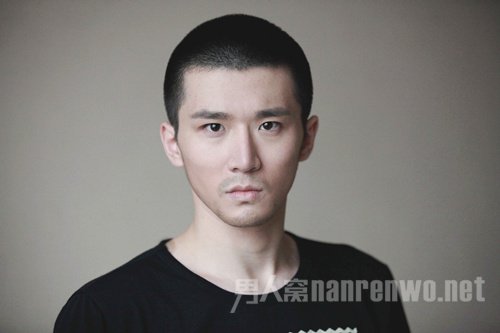 曾虹畅短发造型