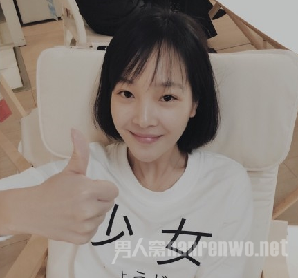 何杜鹃私下照