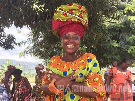 27Joyce Akumaa Dongotey-PadiMama ZimbiĴʼ