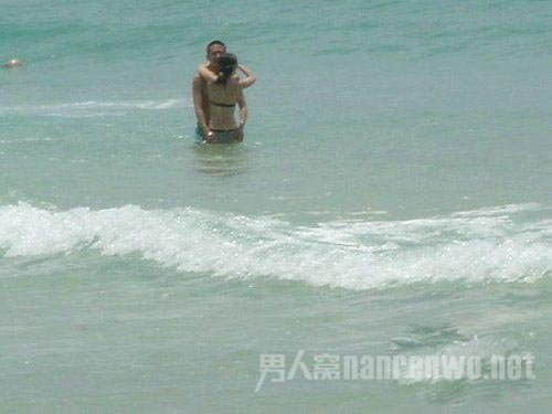 孙俪邓超海边秀恩爱