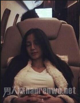Angelababy正经睡照