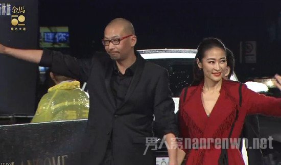 梁静和老公走红毯