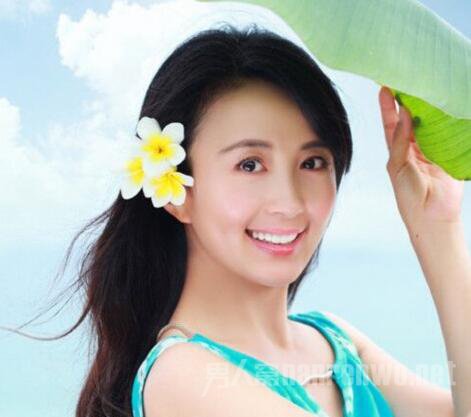 于和伟老婆美艳近照