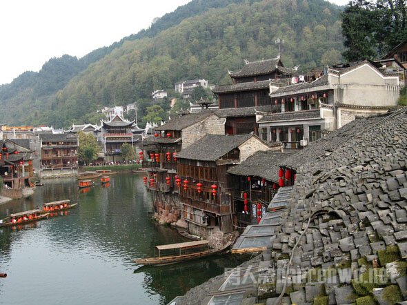 凤凰古城旅游