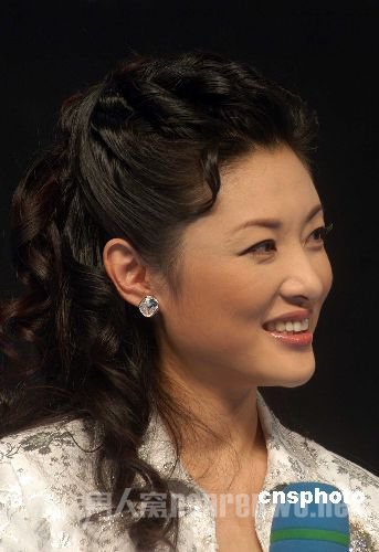 周涛笑容灿烂