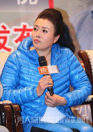 丁嘉丽接受访问