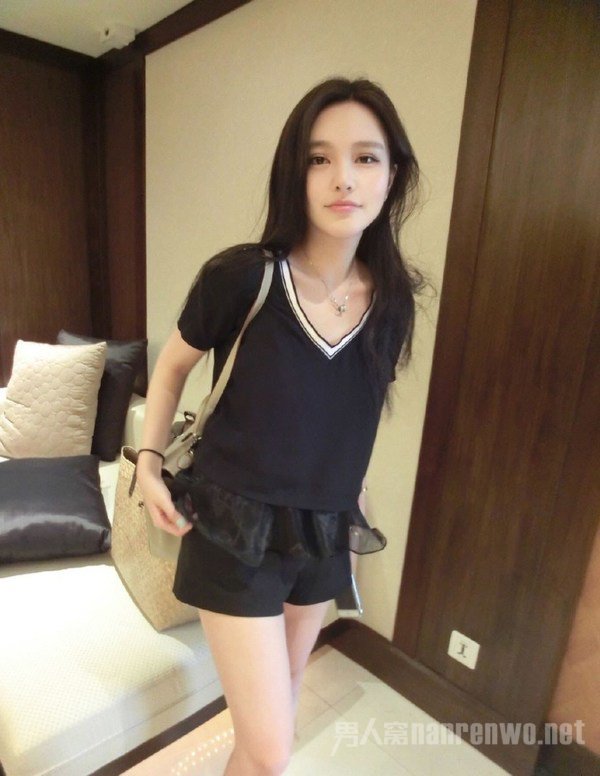 罗志祥女友整容后身材苗条，十足的大美人