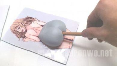 　小学生因讨厌同学用笔尖扎其屁股 父母离世致多动症