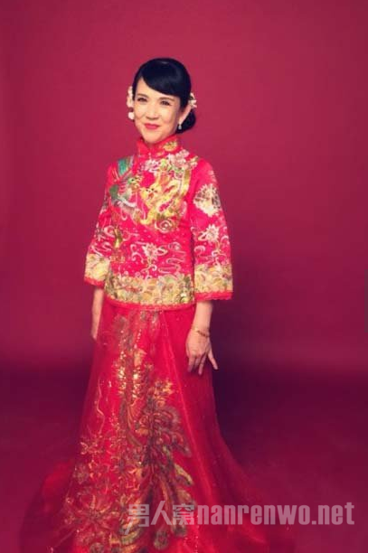 谢娜母亲美艳依旧 谢娜母亲美艳依旧
