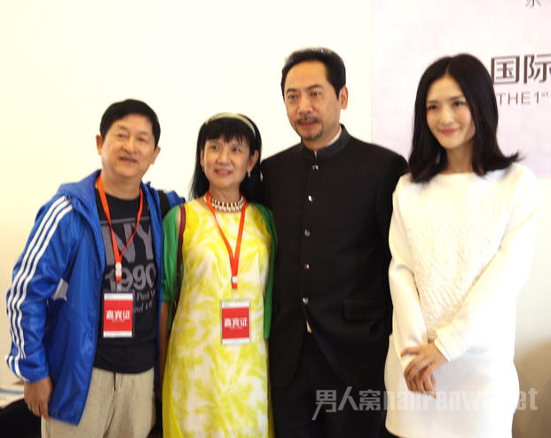 谢娜父母为女儿助阵 谢娜父母为女儿助阵