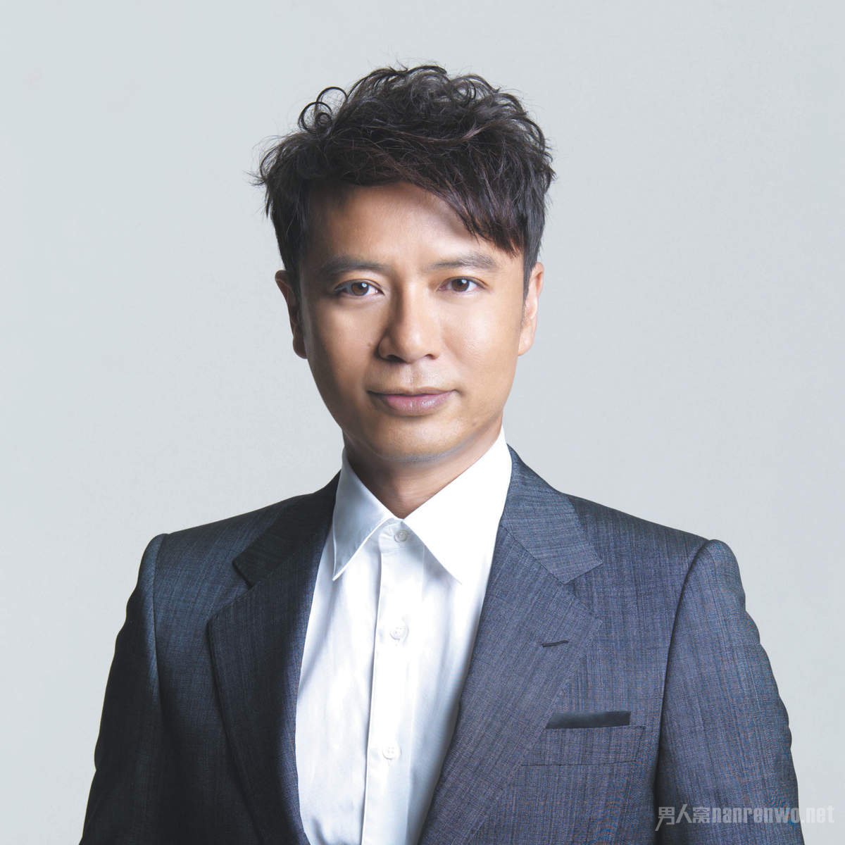《我是歌手》第四季主持人李克勤