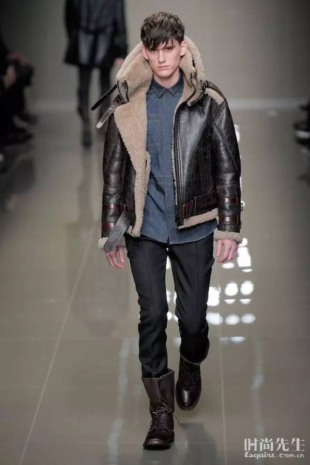 2010A/W Burberry时装以B-3夹克为原型