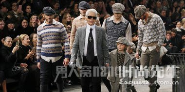 　(不久前Chanel还因为费尔岛毛衣图案雷同事件在搜索榜首徘徊了一阵子。)