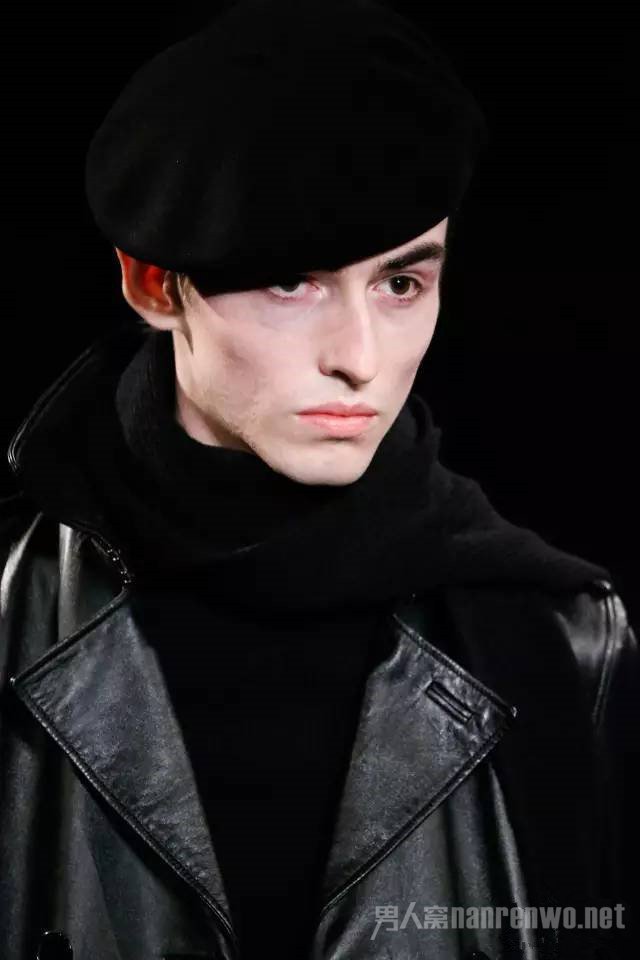 　　Saint Laurent