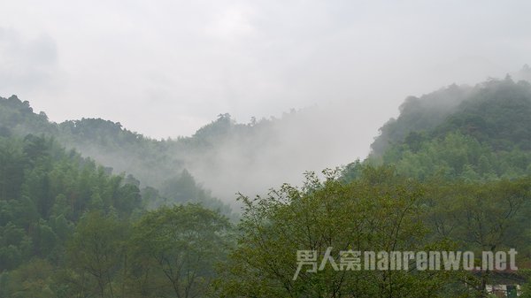 山间 山间